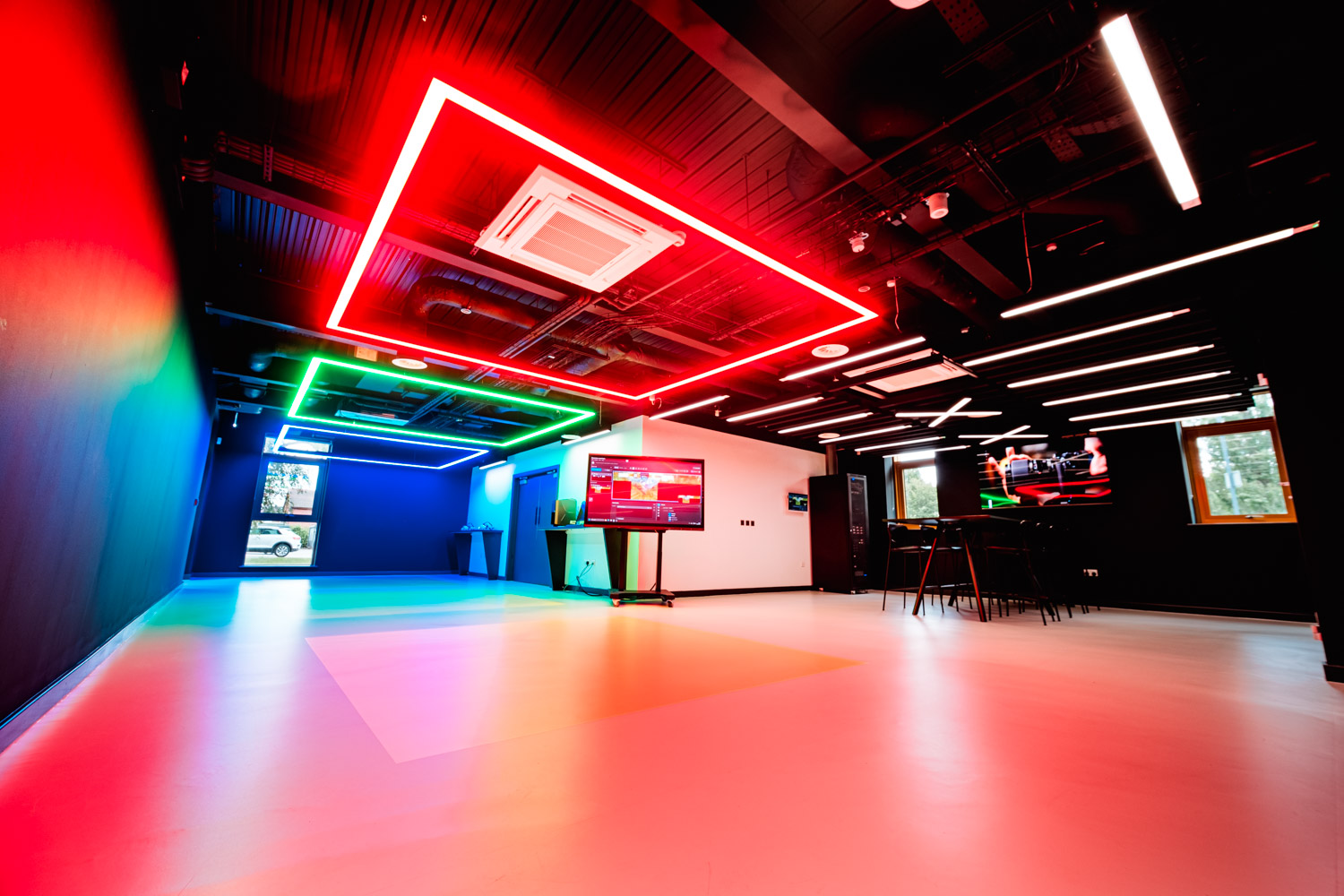 Immersive Suite space open space with lighting