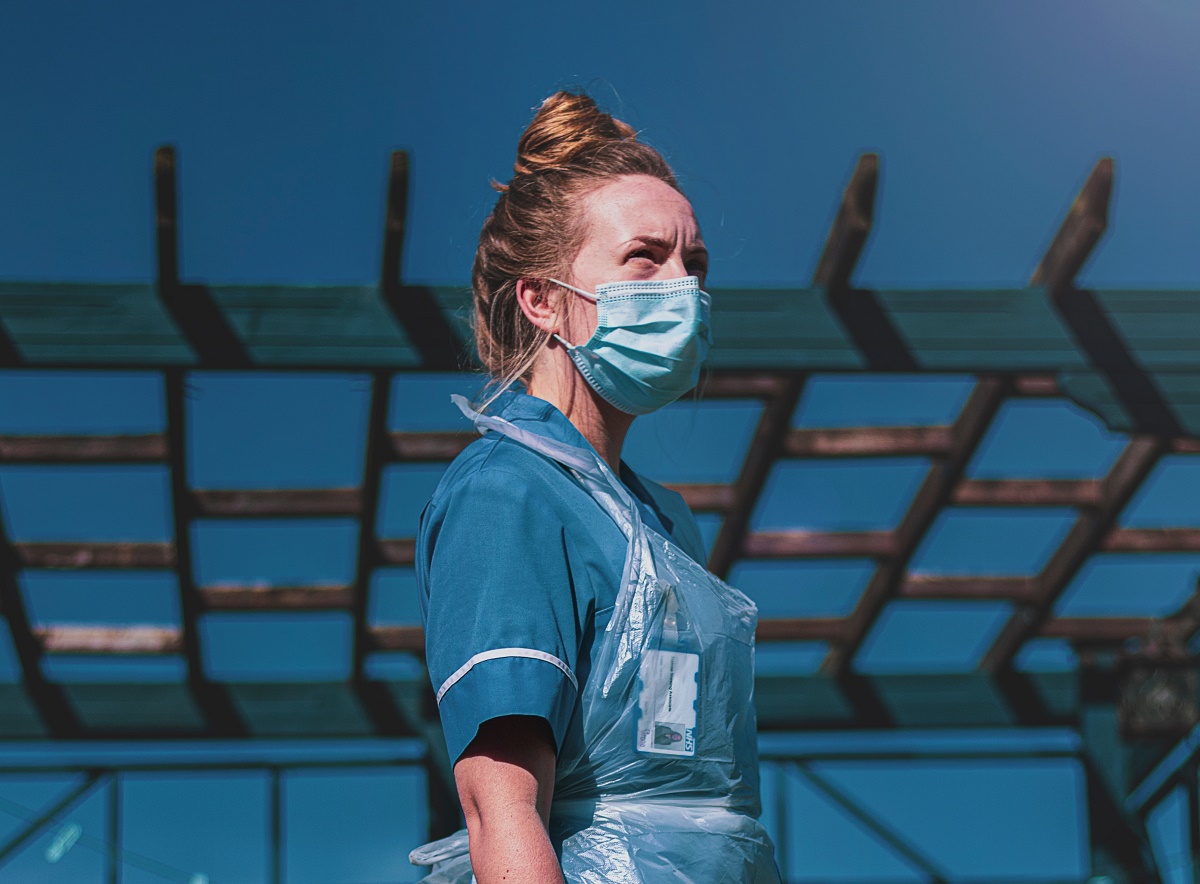 healthcare worker in PPE