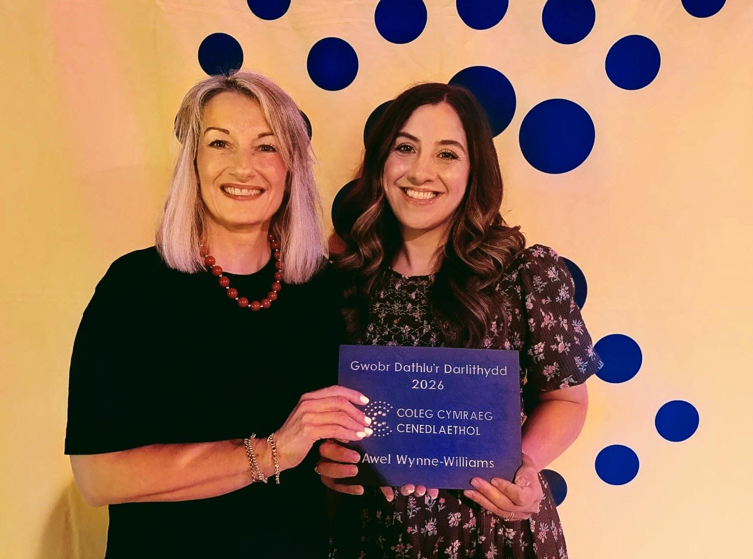 Elen Mai Nefydd and Awel Wynne Williams at the Coleg Cymraeg Awards